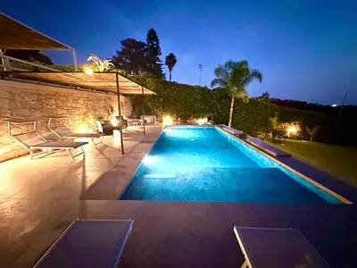 Piscina di Villa Lucia - Private Salt Pool 200m to the Beach o nelle vicinanze