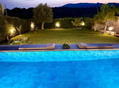 Piscina di Villa Lucia - Private Salt Pool 200m to the Beach o nelle vicinanze