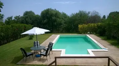 Piscina di villa gio con piscina o nelle vicinanze