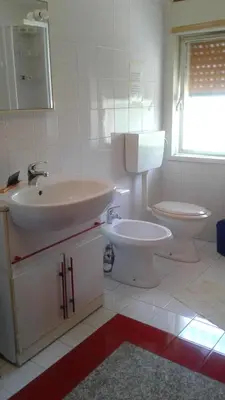 Bagno di villa gio con piscina
