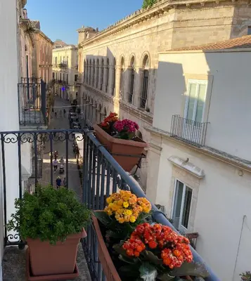 Balcone o terrazza di Elegante appartamento in palazzo storico Ortigia