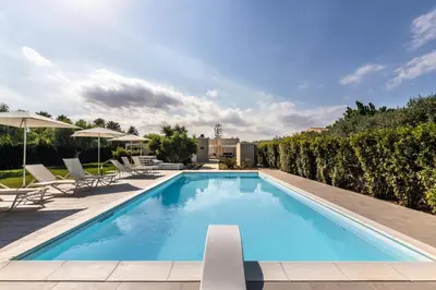 Piscina di i2elementi o nelle vicinanze
