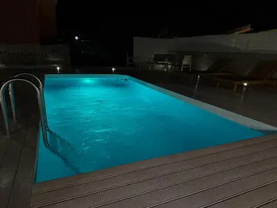 Piscina di La Ginestra sul mare o nelle vicinanze
