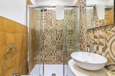 Bagno di Hotiday Siracusa A'Storia