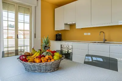 Cucina o angolo cottura di Porta Reale Beach Apartment