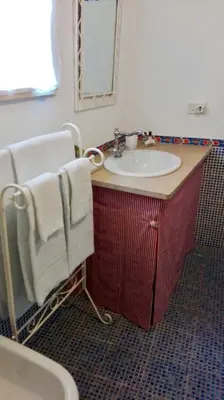 Bagno di A 50 passi dal Tempio di Apollo