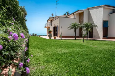 Giardino di Villa Calliope Pool sea View