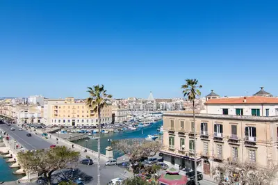 Vista generica su Siracusa o vista sulla città dall'interno del bed & breakfast
