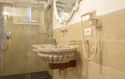 Bagno di Dimora di Catullo - Ospitalità di Charme