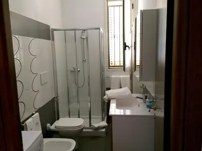 Bagno di Spacious Apartment in Pozzallo, 110m² with Pool and Sea View