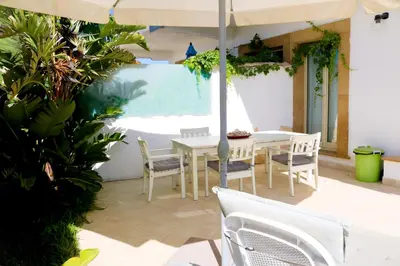 Patio o area all'aperto di The Enlightened Turtle