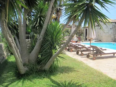 Piscina di B&B Villa Giusy o nelle vicinanze
