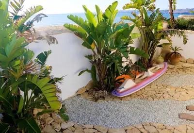 Giardino di The Golden Rainbow - SEAFRONT apartments