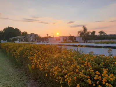 Alba o tramonto visti dall'interno dell'appartamento o dai dintorni