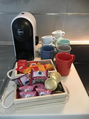 Set per la preparazione di tè e caffè presso Casa Leone 01