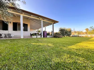 Giardino di Villa Summer house