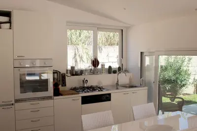 Cucina o angolo cottura di Villa mare Fontane Bianche
