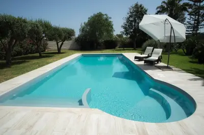 Piscina di Villa mare Fontane Bianche o nelle vicinanze