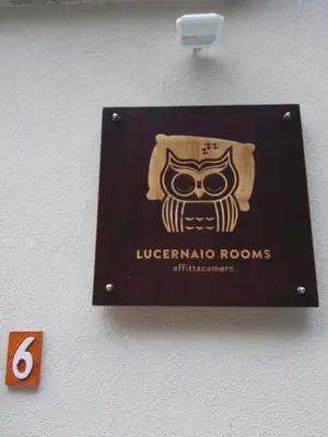 Certificato, attestato, insegna o altro documento esposto da Lucernaio Rooms