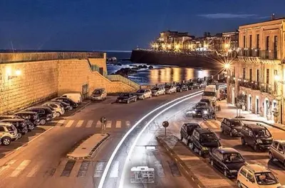 Vista generica su Siracusa o vista sulla città dall'interno dell'appartamento