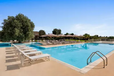 Piscina di Dolce by Wyndham Siracusa - I Monasteri Golf & Spa o nelle vicinanze