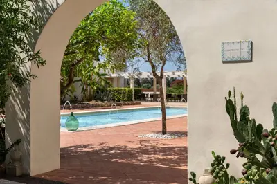 Piscina di Dolce by Wyndham Siracusa - I Monasteri Golf & Spa o nelle vicinanze