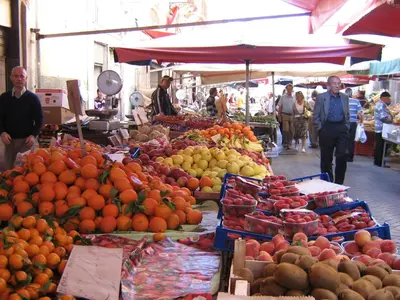 Supermercato o altri negozi del bed & breakfast o nelle vicinanze