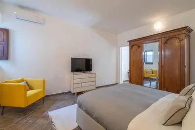 TV o dispositivi per l'intrattenimento presso Studio Alagona, three minutes walk from the sea