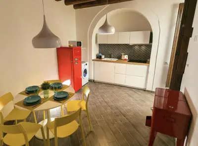 Cucina o angolo cottura di Studio Alagona, three minutes walk from the sea
