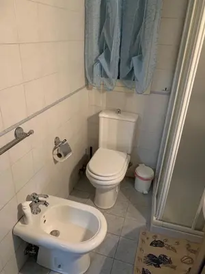 Bagno di Airport Bedroom House