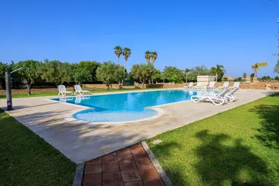 Piscina di Agriturismo Masseria Sant' Elia o nelle vicinanze