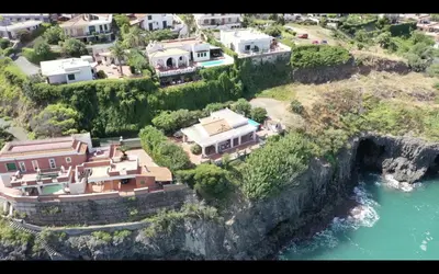 Paesaggio naturale nelle vicinanze della villa