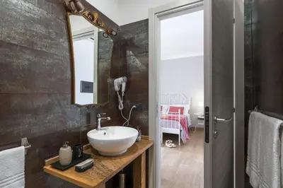 Bagno di Il Tempio di Athena - Cultura e Relax a Siracusa