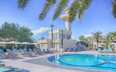 Piscina di Minareto o nelle vicinanze