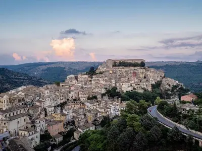 Paesaggio naturale nelle vicinanze della villa