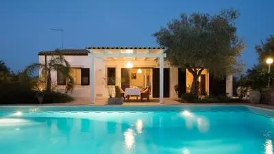 Piscina di Villa Silva - IsulaTravel o nelle vicinanze