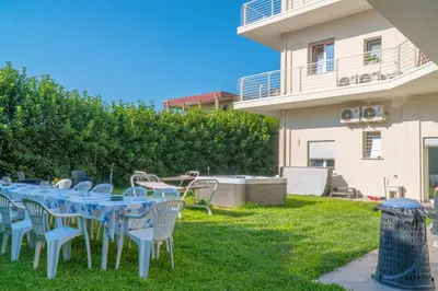Giardino di The Beach Apartment - Panoramic View