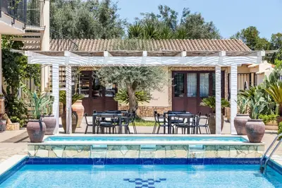 Piscina di Villa Felicia o nelle vicinanze