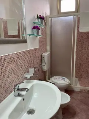 Bagno di Strelitzia's house with heated pool , private garden and private parking & wi-fi