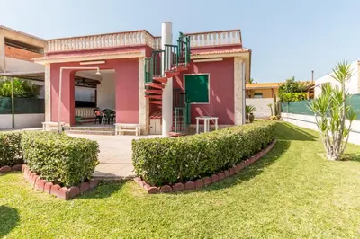 Giardino di Red house near the sandy beach, parking & wi-fi