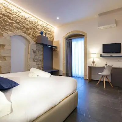Ad Maiora - Design Rooms