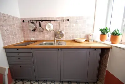 Cucina o angolo cottura di casa e putia
