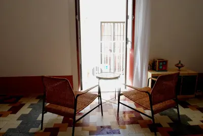 Area soggiorno di casa e putia