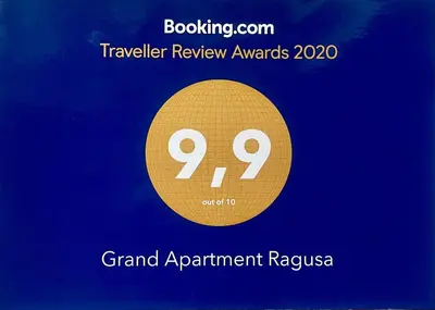Certificato, attestato, insegna o altro documento esposto da Grand Apartment Ragusa