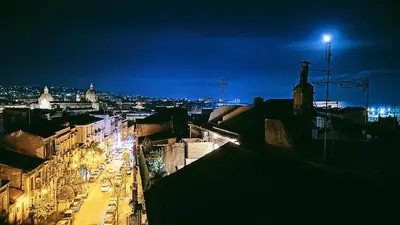 Vista generica su Catania o vista sulla città dall'interno del bed & breakfast