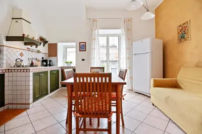Cucina o angolo cottura di GuestHost - Central Flat with Balconies and Bicycle!