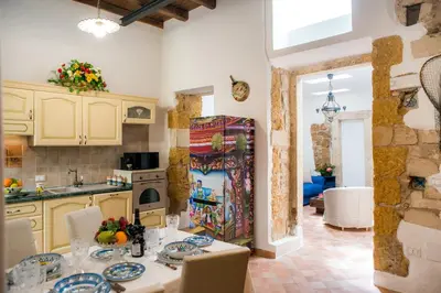Cucina o angolo cottura di Ortigia Ancient House
