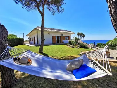 Paesaggio naturale nelle vicinanze della villa