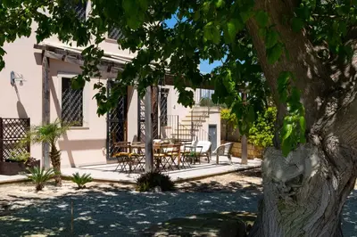 Edificio in cui si trova la villa