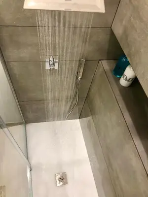 Bagno di Nesh House